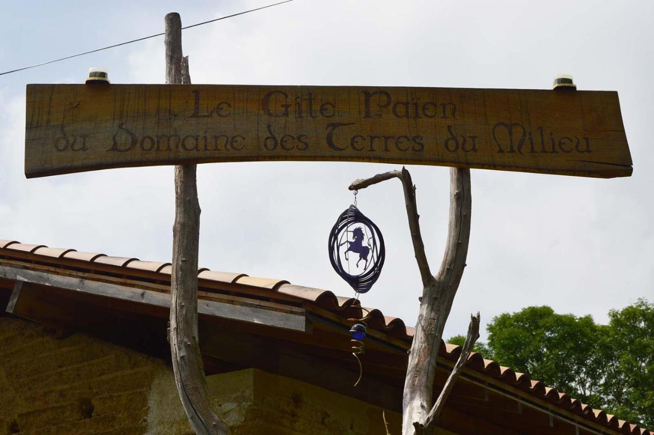 Domaine Des Terres Du Milieu / Gite De Cul De Sac Chateldon Luaran gambar